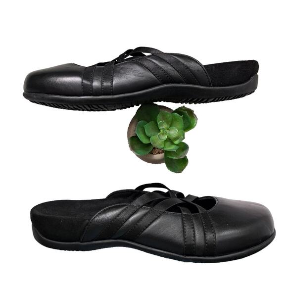 Vionic Black Flats - Picture 2 of 8